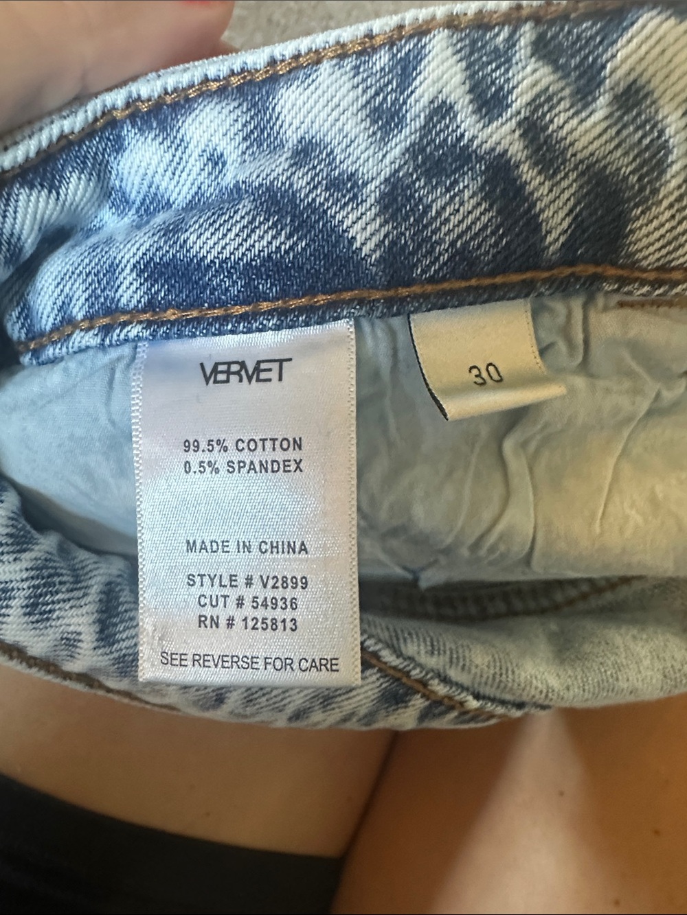 Light Wash Women's Distressed Hem Jeans - Picture 6 of 6